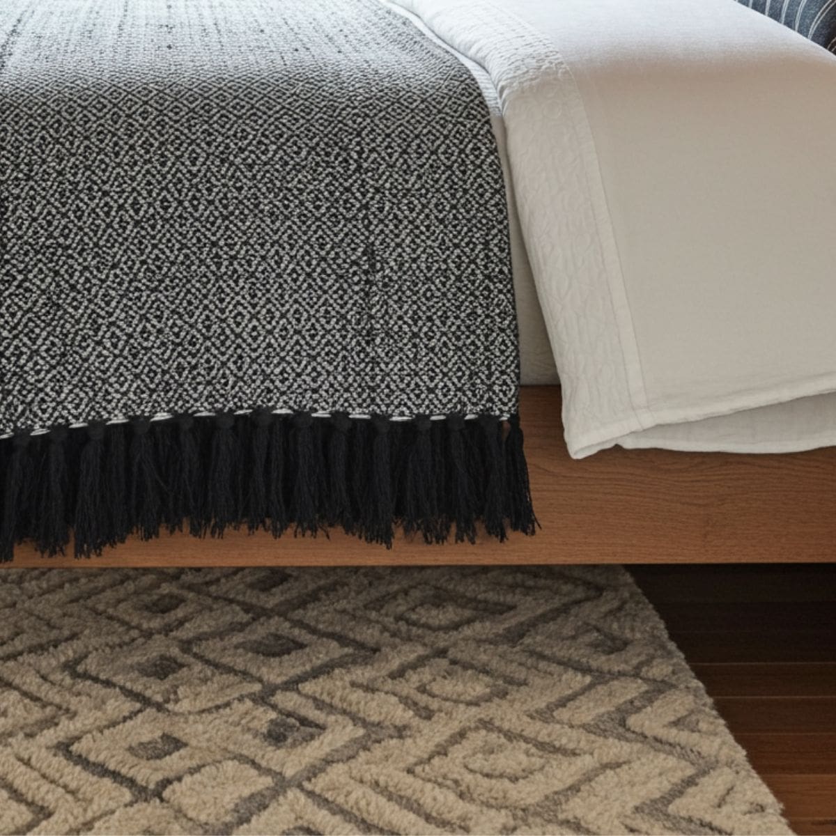 The Rowan Diamond Weave Cotton Throw – Charcoal